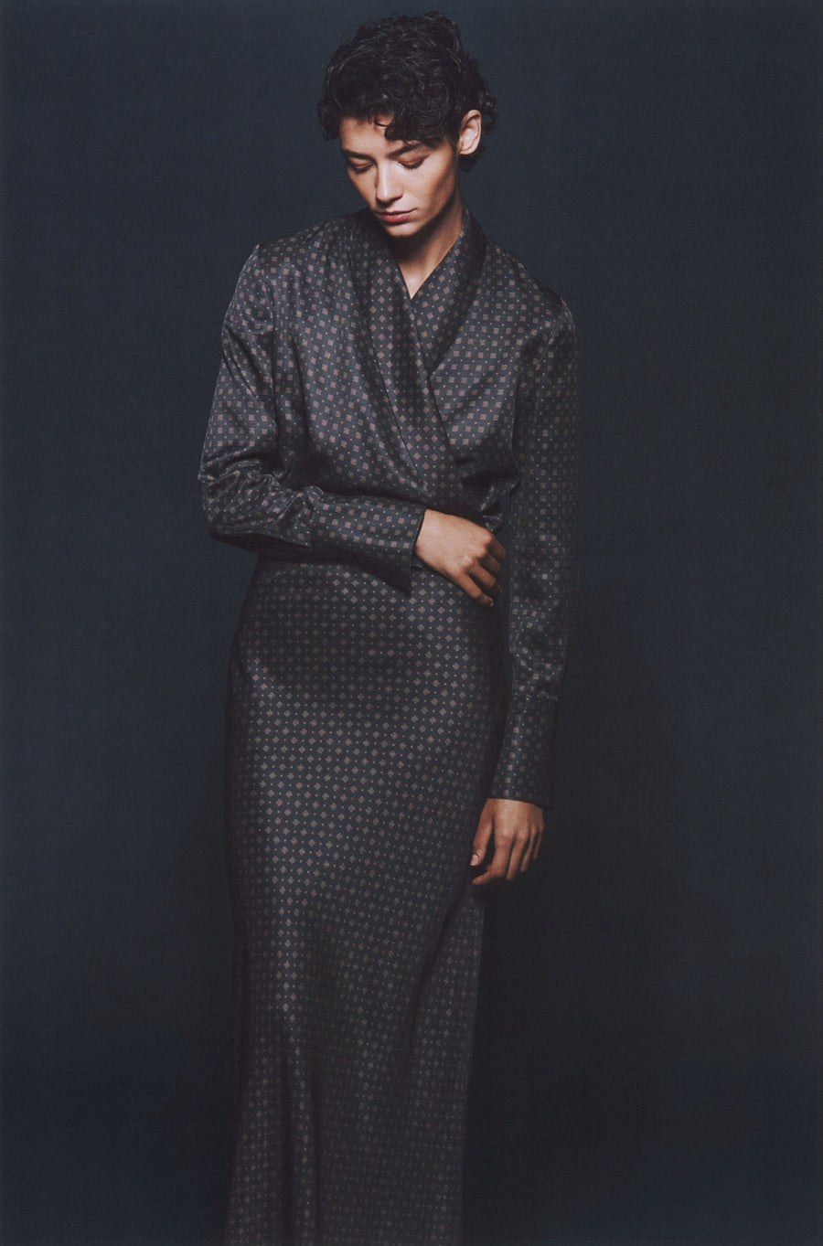 Anna Lee wear the Lea Shirt & RIva Skirt in Ink Foulard.