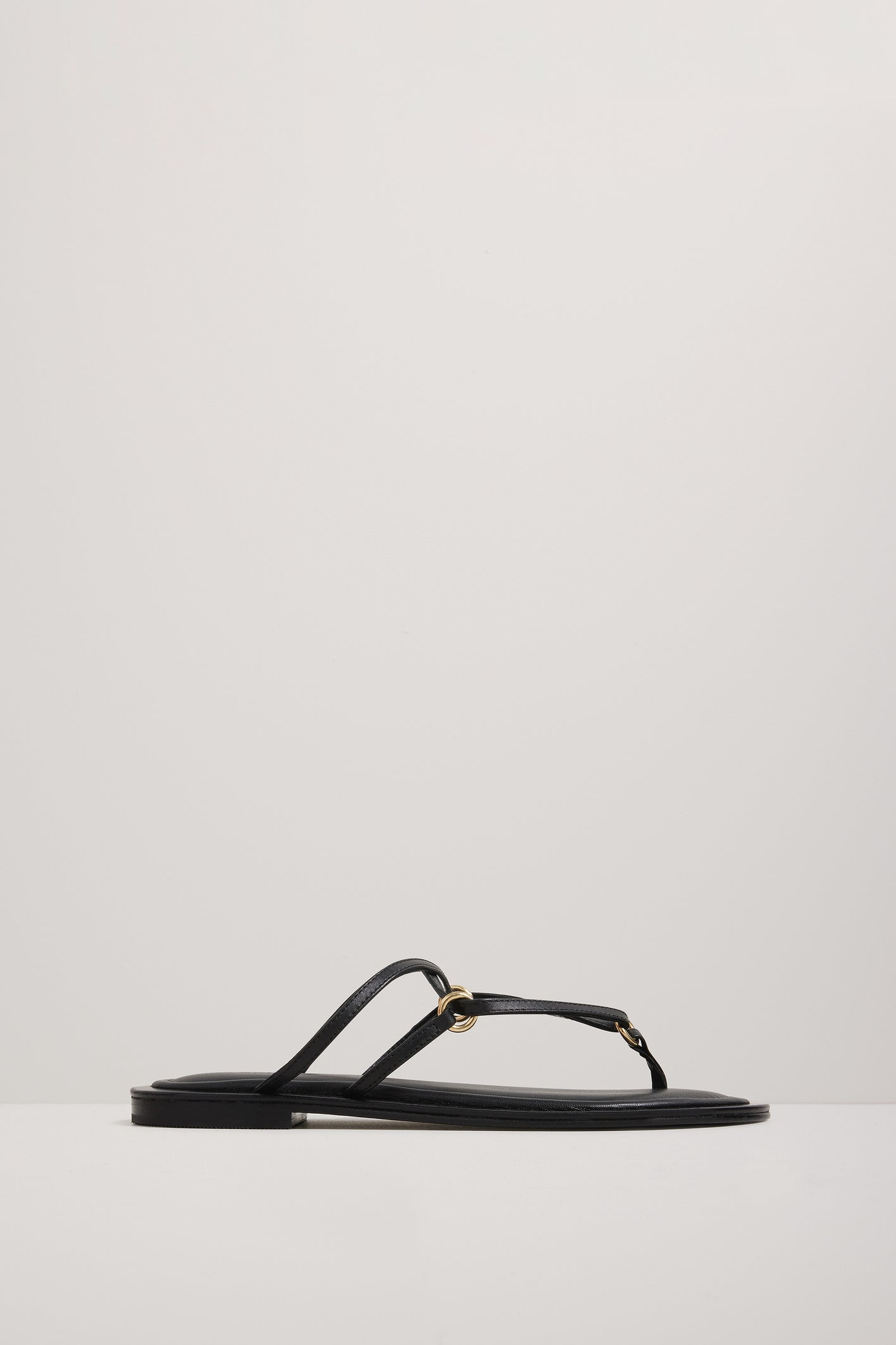 The Nanaka Sandal