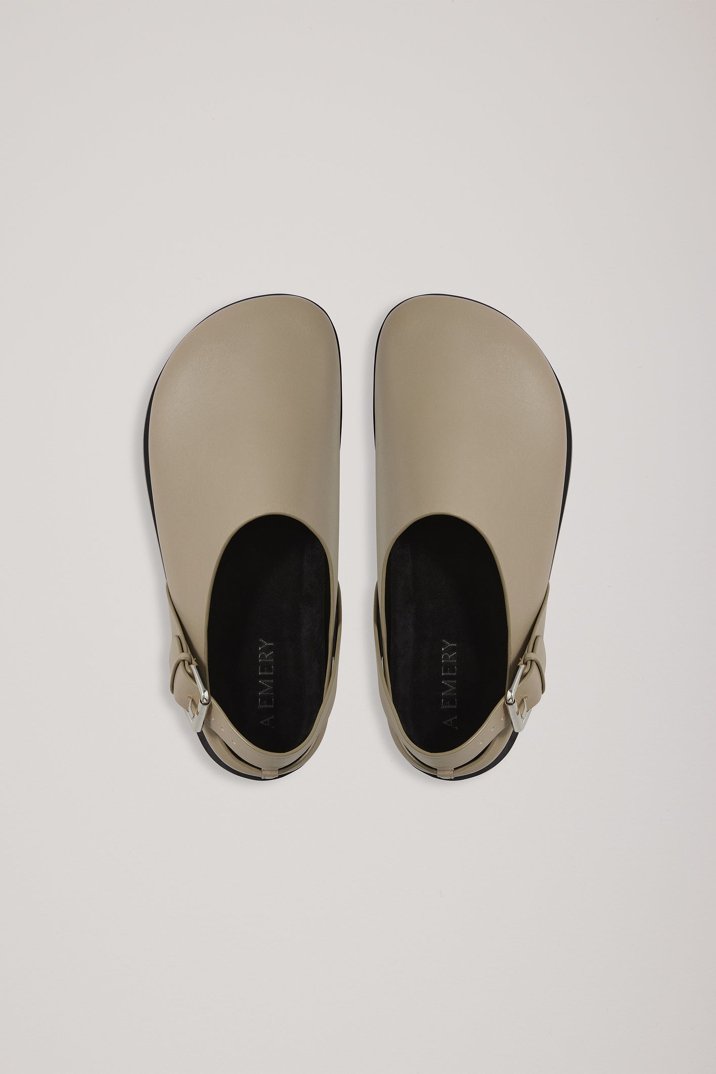 The Louis Clog