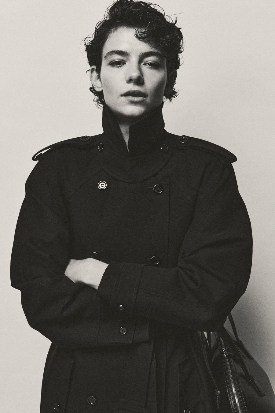 Anna Lee wears the Hugh Trench.