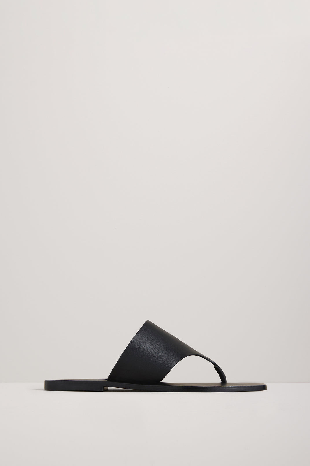 シューズ・サンダルその他 A.EMERY The Paton Sandals black in leather The Paton Sandal – A.EMERY